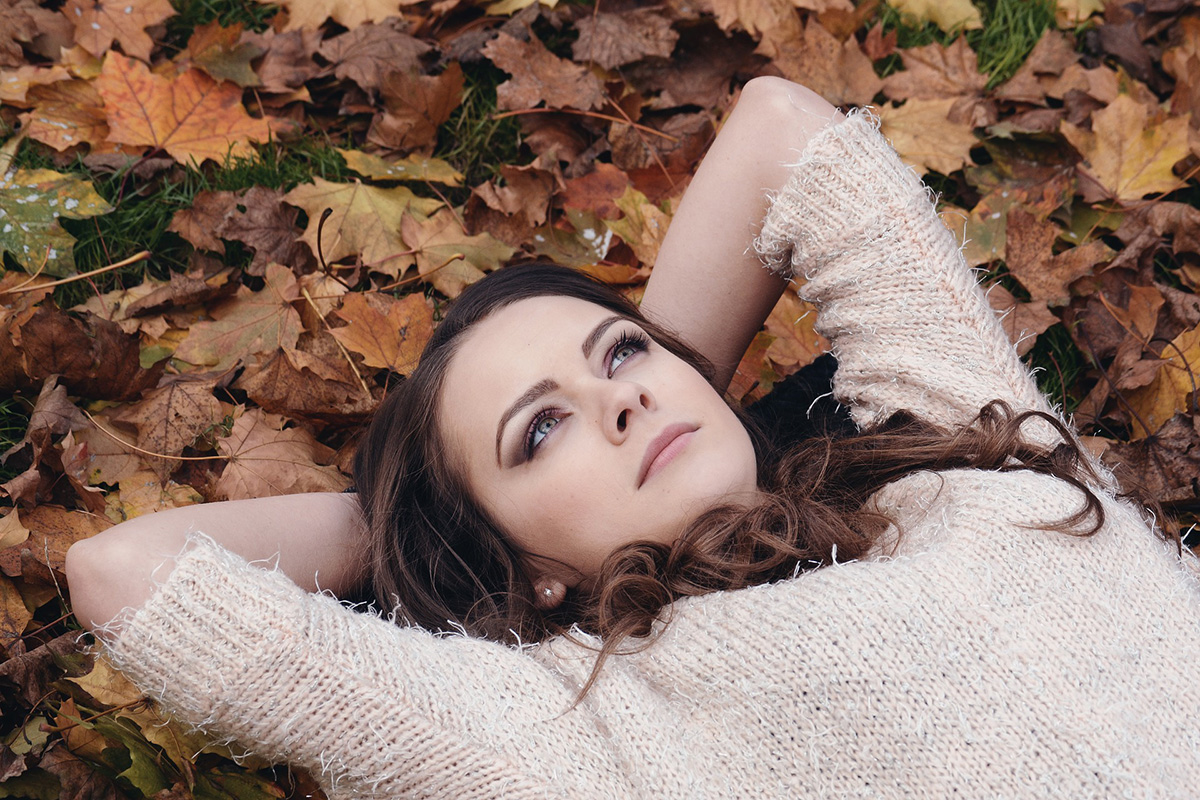 FALL IS HERE... HOW TO COMBAT ACNE SKIN THIS SEASON | Blog